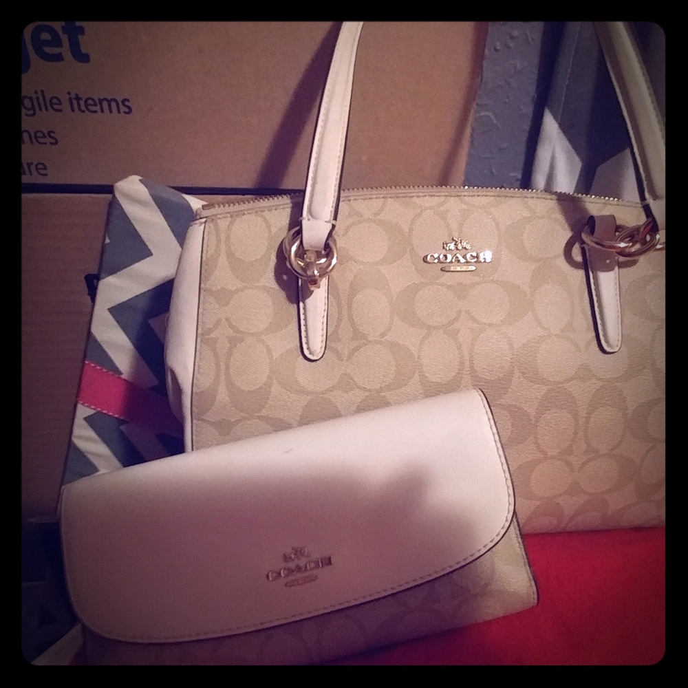 Coach Purse and wallet set